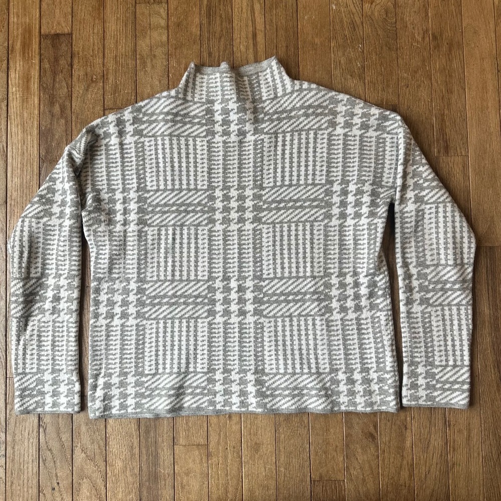Max Studio Houndstooth 90s Mock‎ Neck Pattern Sweater Gray White Women's Small